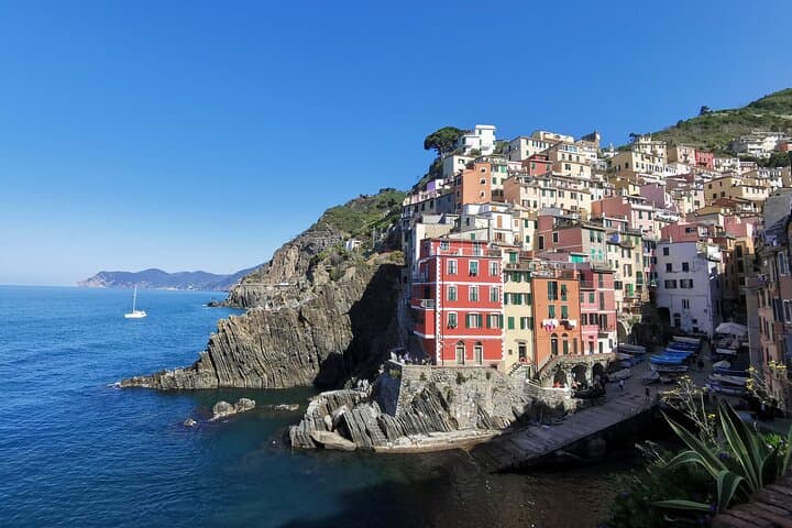 Small Group Day Tour in Cinque Terre and Pisa From Florence — photo 1 of 33