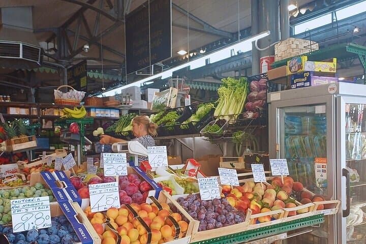 Private Modena Food and Traditions Walking Tour with Tastings — photo 1 of 8