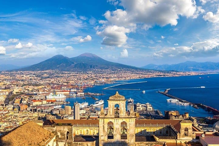 Private Walking Tour to Piazzas and Historical Sights in Naples — photo 1 of 6