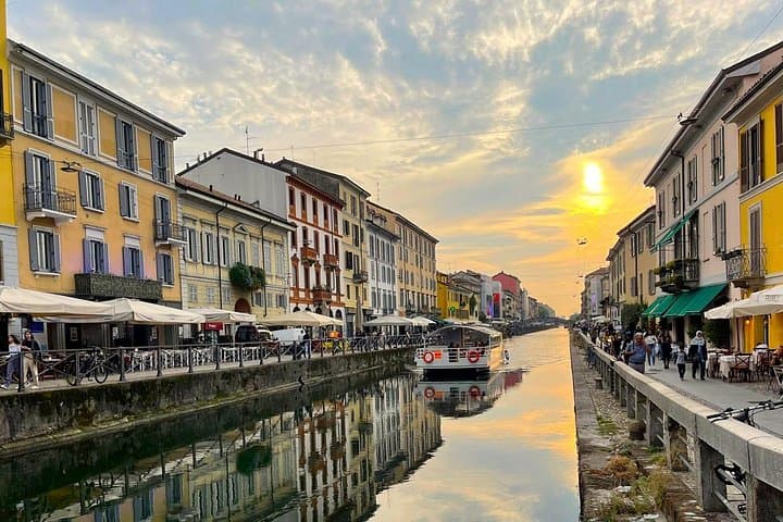 Cruise on the Milanese Navigli with Brunch on the Pier — photo 1 of 6