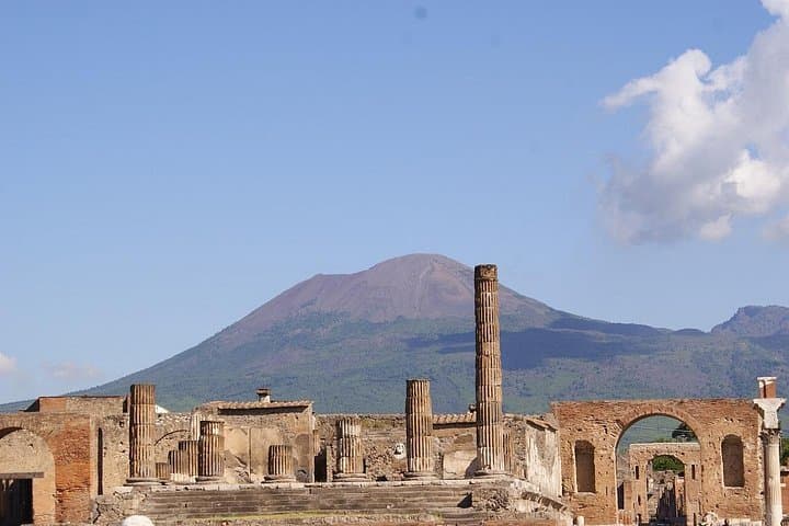 Self-guided tour to Pompeii and Herculaneum from Naples for small groups — photo 1 of 5