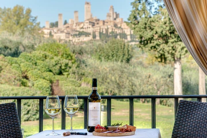 Wine Tour with Lunch and Wine Tasting — photo 1 of 9