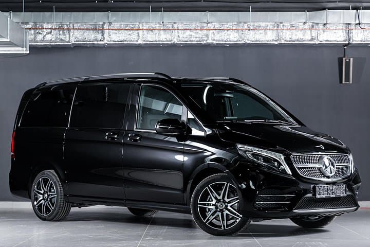 Rome to Fiumicino Airport Luxury Transfer V Class — photo 1 of 4