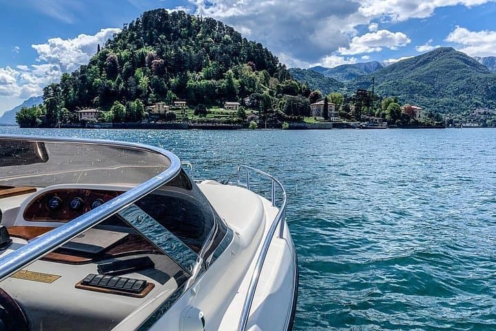Private boat tour on Lake Como 2H — photo 1 of 39