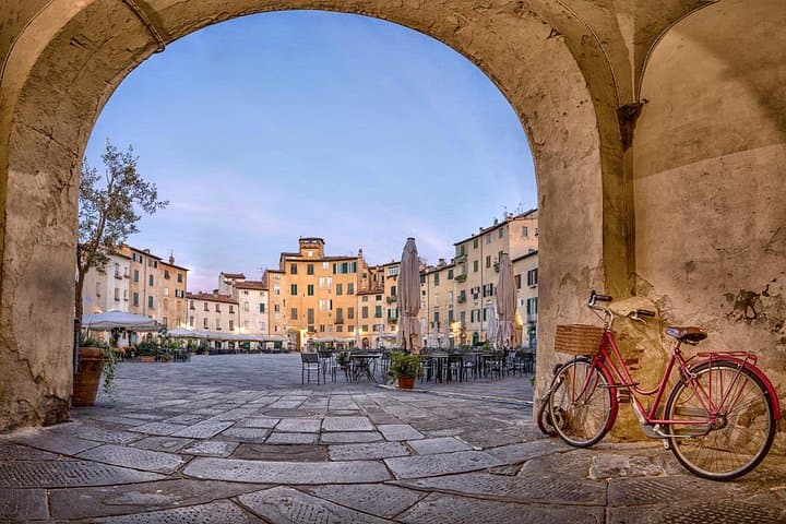 Private Tour of Pisa and Lucca from the Port of Livorno — photo 1 of 9