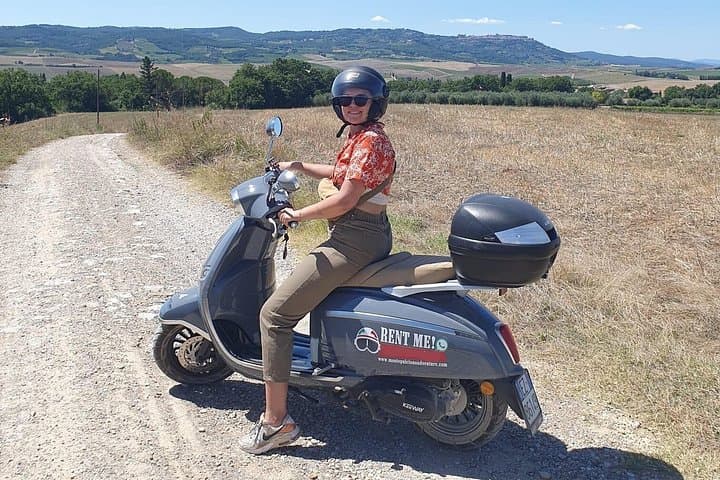 Discover the Hidden Gems of Val d'Orcia by Vespa! — photo 1 of 20