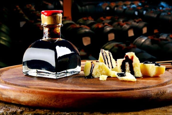 Modena: Visit and Gourmet Tasting of DOP and BIO Balsamic Vinegar — photo 1 of 25