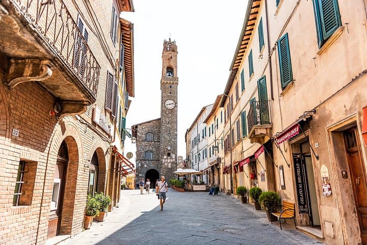 San Gimignano, Chianti and Montalcino Tour through Tuscan wine — photo 1 of 17