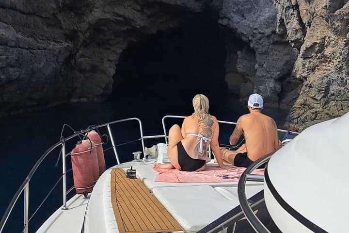 Tour of Ischia in Private Yacht — photo 1 of 15