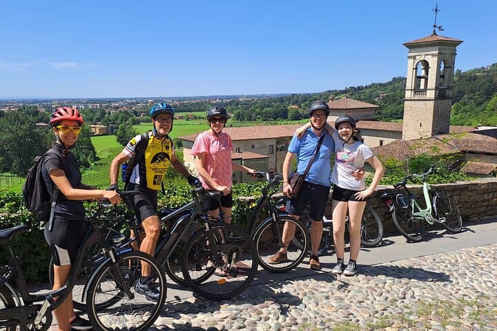 E-bike tour to discover Bergamo and its hills — photo 1 of 7