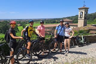 E-bike tour to discover Bergamo and its hills