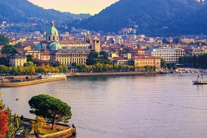 Como Walking Tour with Audio and Written Guide by a Local — photo 1 of 9