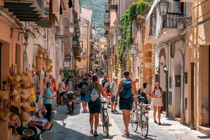 3 Days Tour in Cinema Paradiso Tour and Palermo with Food — photo 1 of 26
