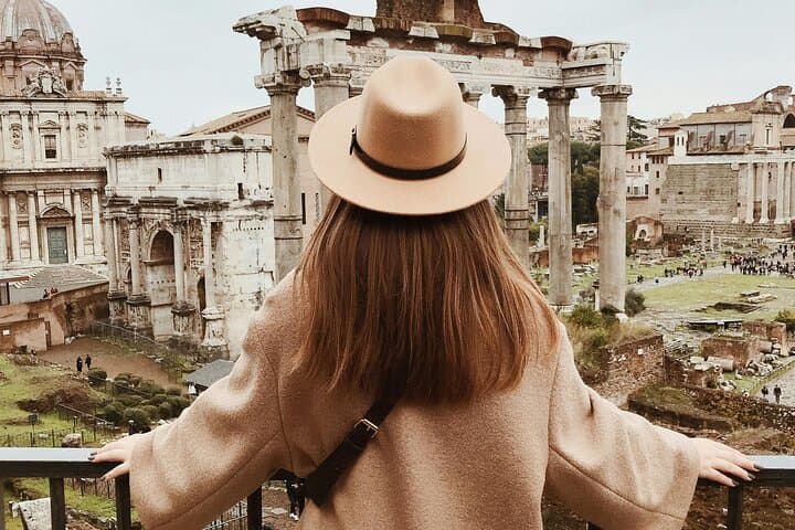 Photoshoot at the Roman Forum — photo 1 of 6