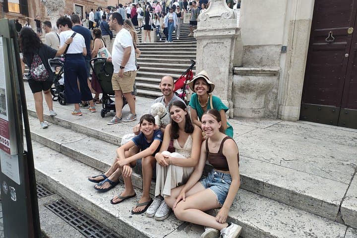 Pantheon Spanish Steps and Trevi Fountain Treasure Hunt for Kids — photo 1 of 6
