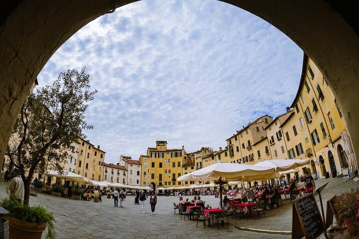 Savor Lucca: Culinary Walking Tour with Authentic Tuscan Lunch — photo 1 of 14