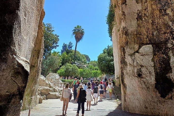 Siracusa Neapolis Guided Private Tour with Skip-the-line Tickets — photo 1 of 7