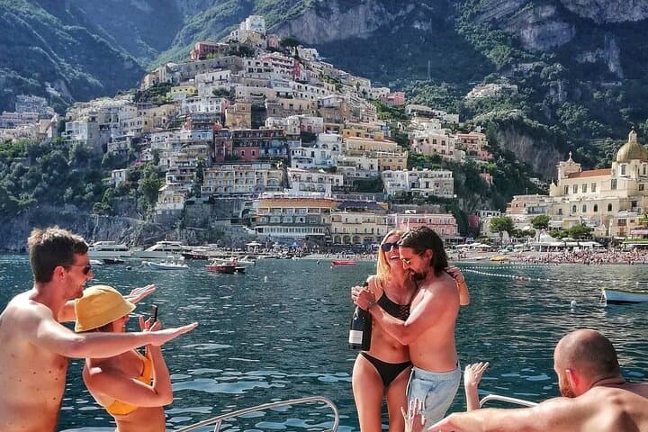 From Sorrento: Coastline tour boat to Amalfi and Positano — photo 1 of 12