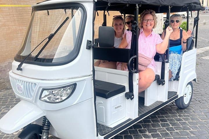 Eco Tour in electric TukTuk — photo 1 of 8