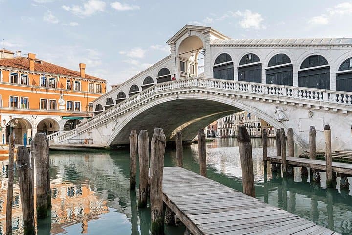 Guided Wine and Cicchetti Tour through Venice + ebook — photo 1 of 20