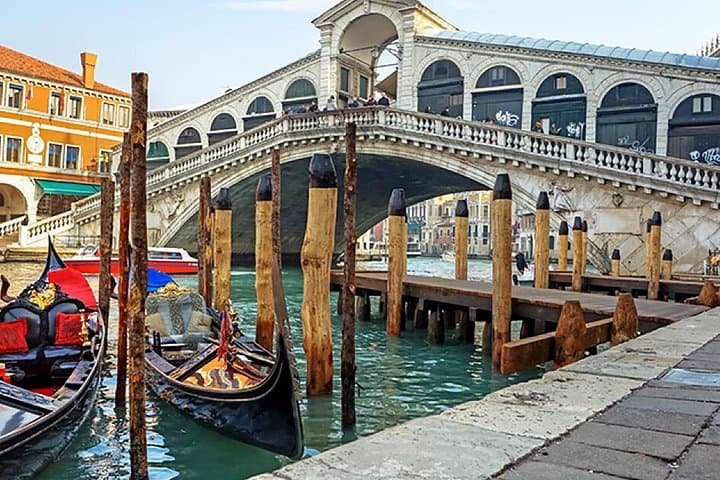Cicchetti and Wine Tasting Tour in Venice + Ebook — photo 1 of 11