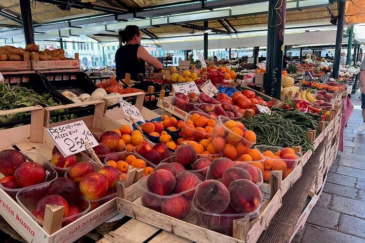 Wine and Cicchetti Tasting Tour in Venice + Ebook — photo 1 of 11