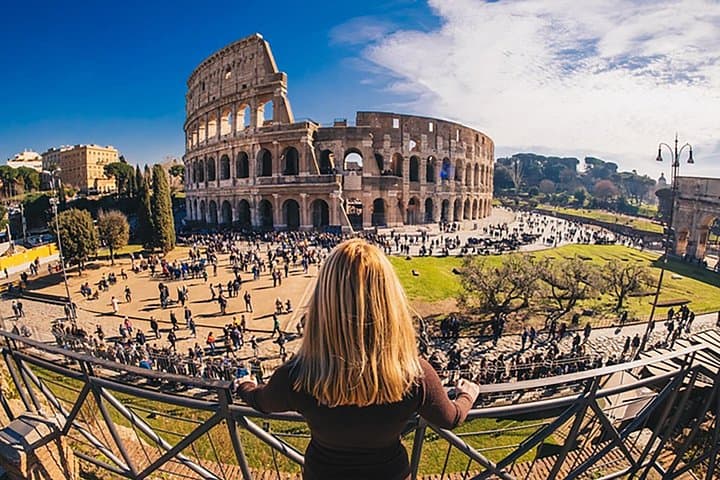 Roman History and Colosseum Guided Walking Tour + ebook — photo 1 of 41