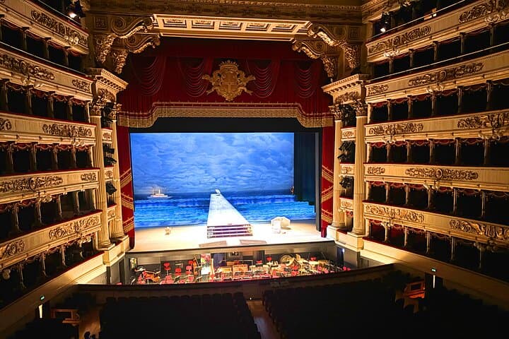 La Scala Theater and Museum Tour in Milan — photo 1 of 5