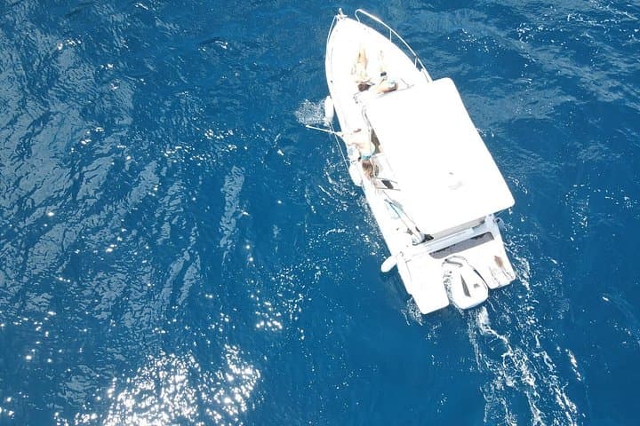 3-hour boat tour of Capri — photo 1 of 19