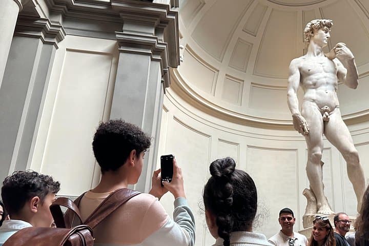 Private Child-friendly Tour Accademia Gallery and Michelangelo — photo 1 of 6