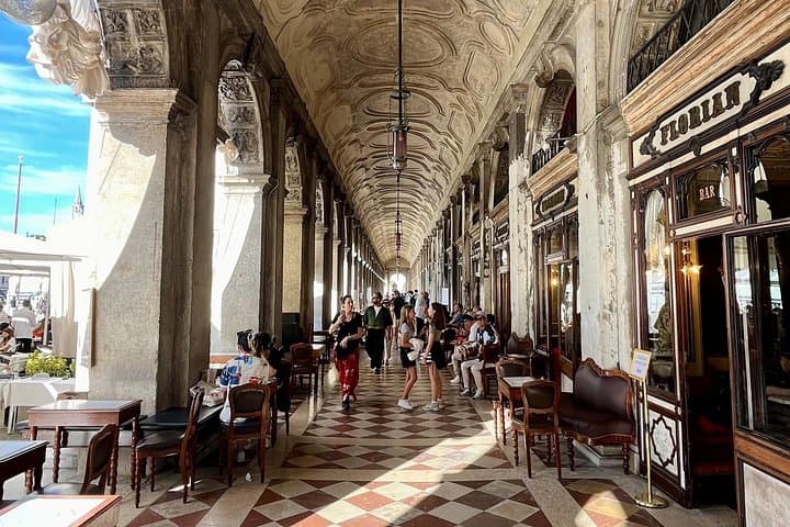 Philosophical Walking Tour in Venice — photo 1 of 15