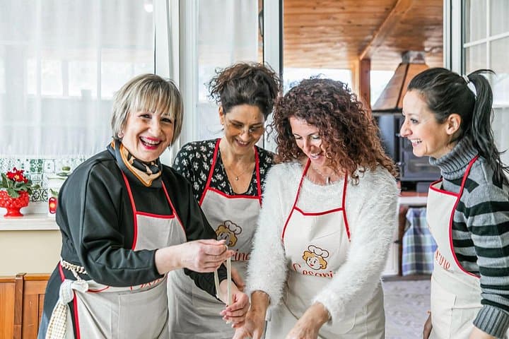 Private Pizza & Tiramisu Class at a Cesarina's home with tasting in Pisa — photo 1 of 7