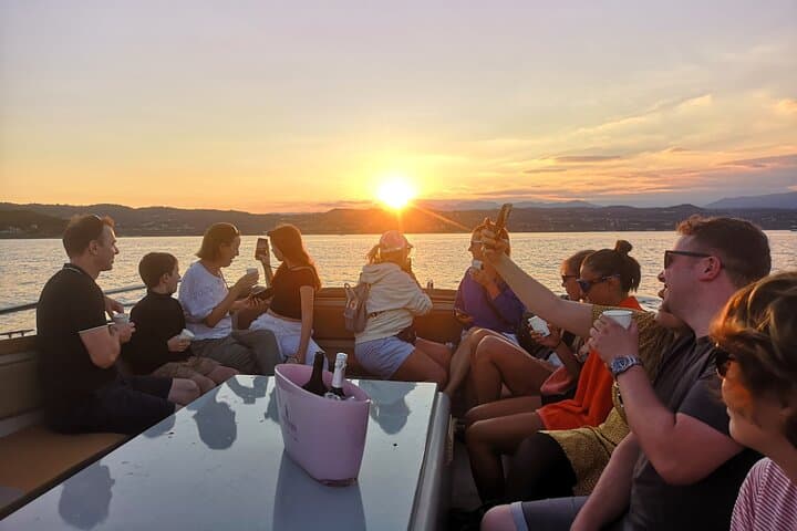 Desenzano Sunset walking and boat ride tour with a drink omboard! — photo 1 of 3