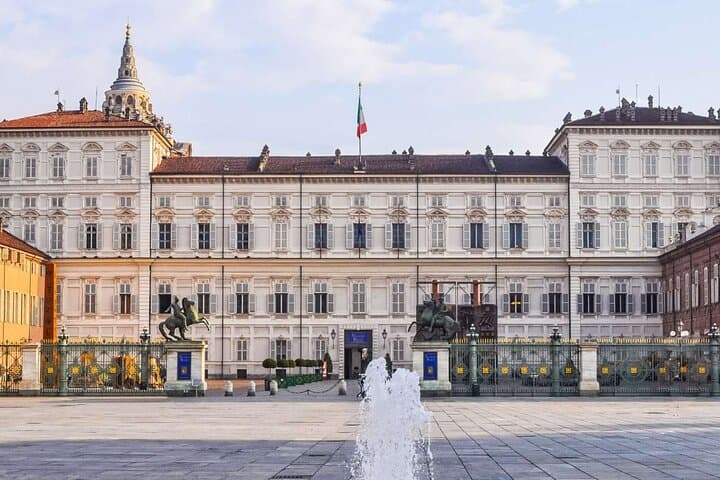 Private Walking Tour of the Royal Palace of Turin — photo 1 of 7