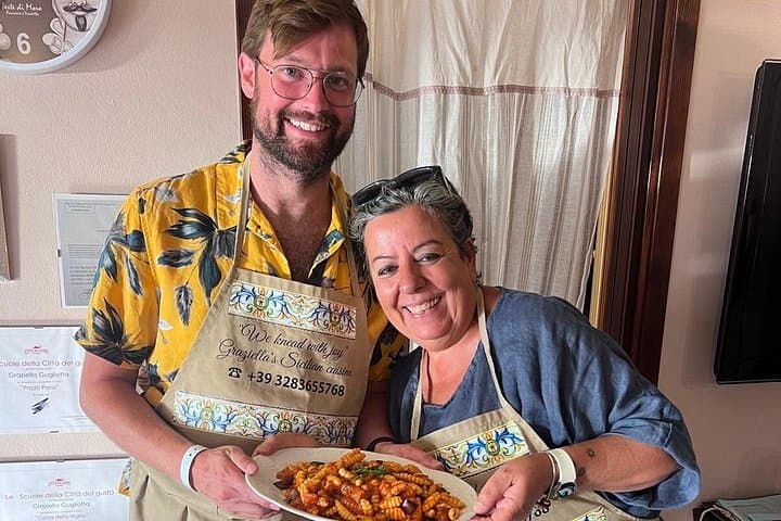 In Palermo we prepare our Sicilian dinner together — photo 1 of 30
