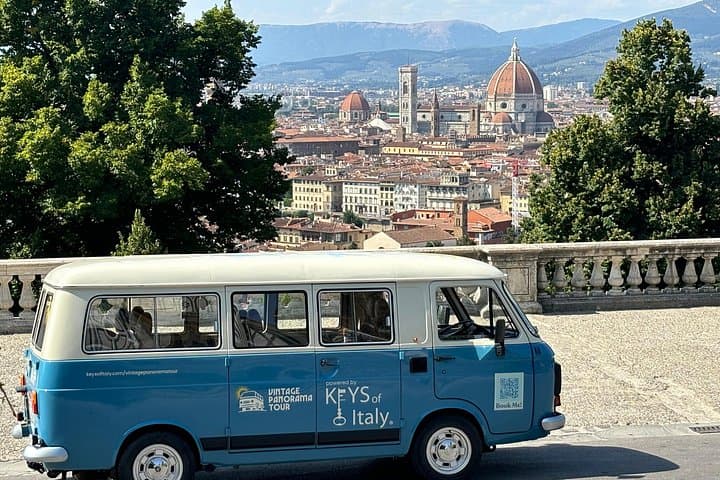 Panorama Florence's Scenic Views on a Vintage Van Tour — photo 1 of 7