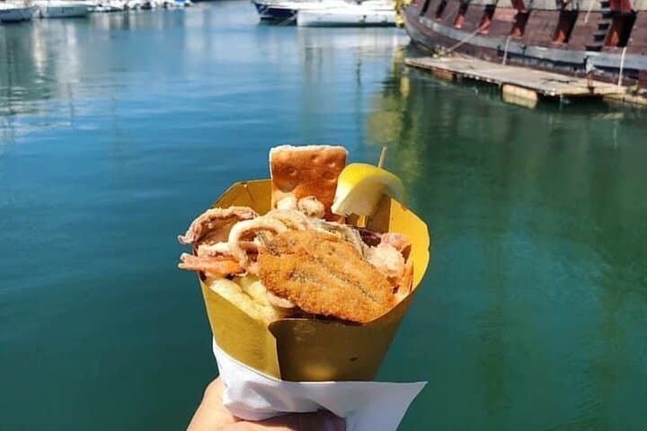 Guided Food Tour with Wine Tastings in Genoa — photo 1 of 23