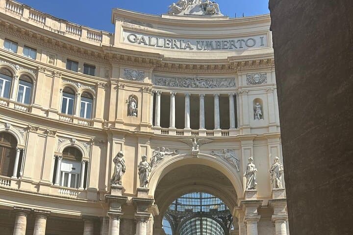 Experience Naples with the Eyes of a Napocolombian on a Walking Tour — photo 1 of 37