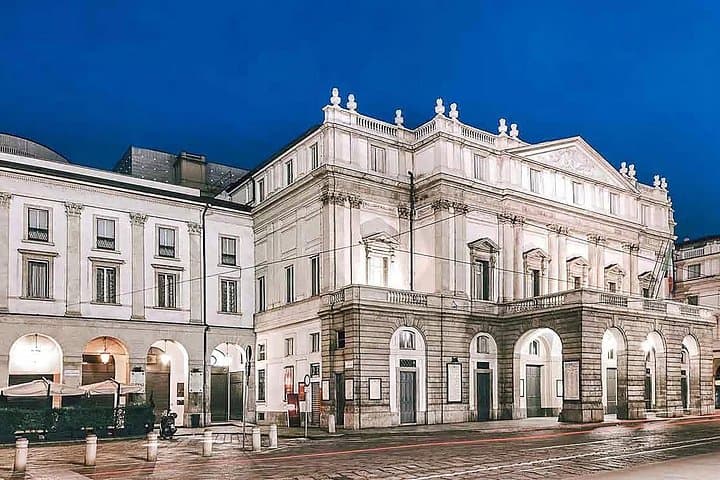 Milan's Opera Gem and La Scala Guided Walking Tour — photo 1 of 38
