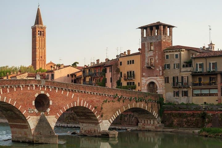 Verona Small-Group Walking Tour: Top Sights & Hidden Gems — photo 1 of 10