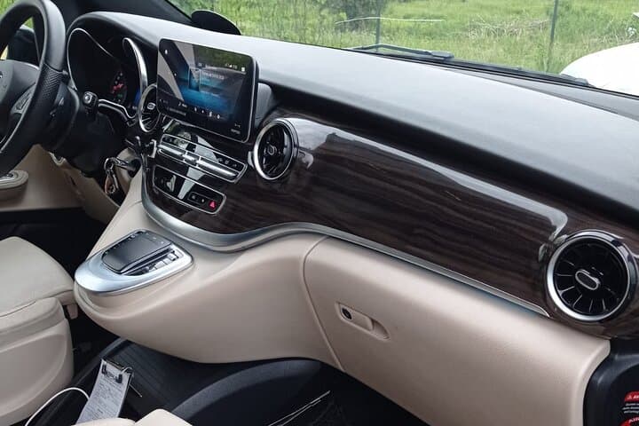 Luxury Private Transfer from Ciampino Airport to Rome Center — photo 1 of 13