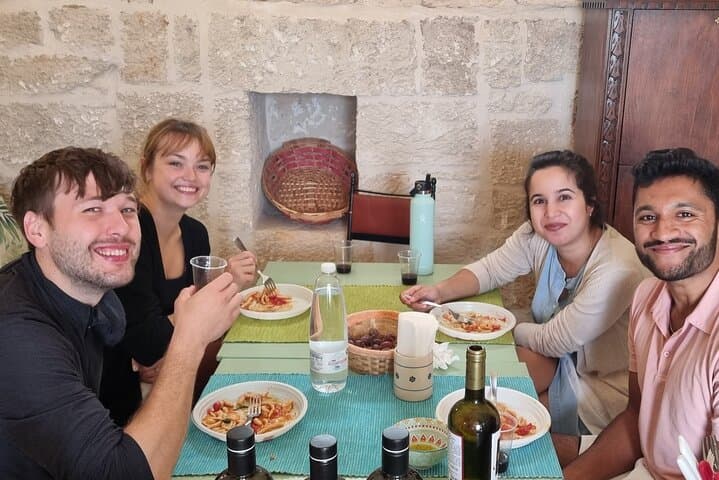 extravirgin olive oil tasting,the story of a farm — photo 1 of 8