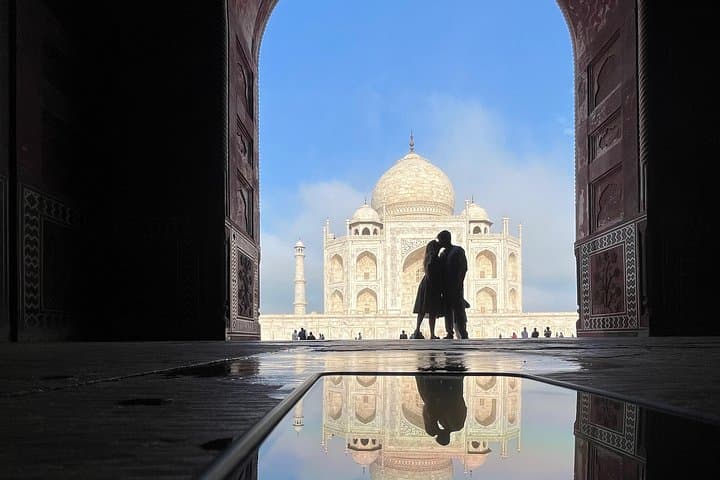 Agra and Taj Mahal Guided Tour by Car from Delhi — photo 1 of 6