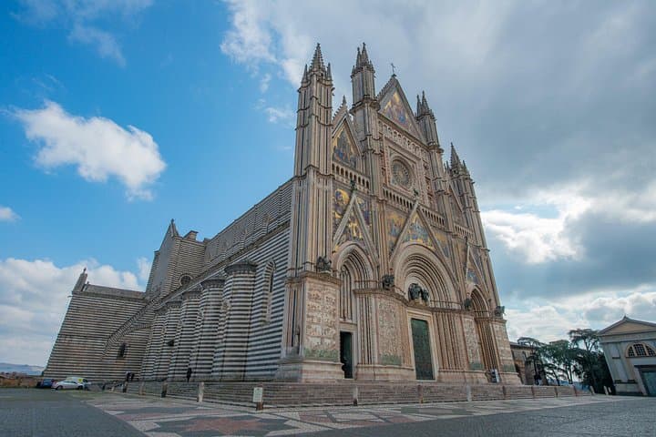 Orvieto Walking Tour including Duomo tickets — photo 1 of 8