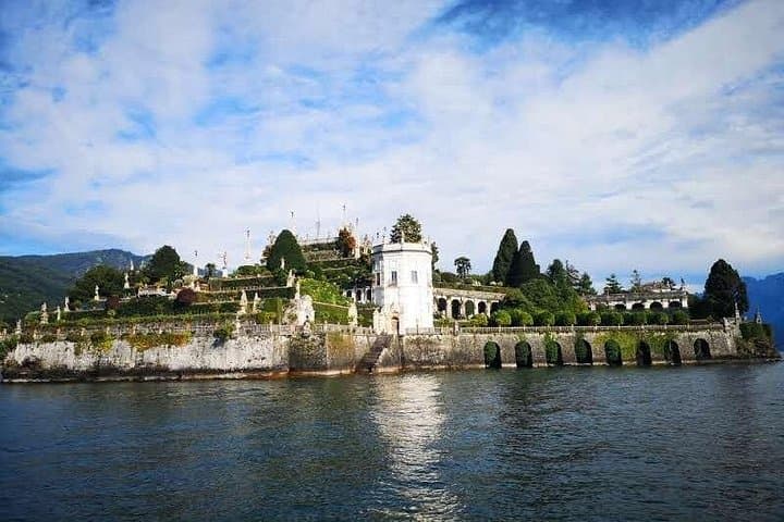 Isola Bella's palace and gardens with a private local guide — photo 1 of 6