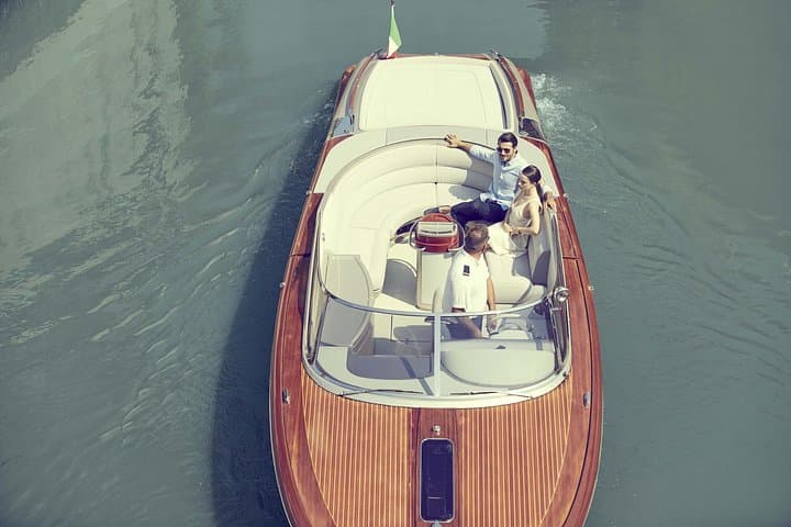 Riva Aquariva 33, an half day experience in Venice — photo 1 of 8