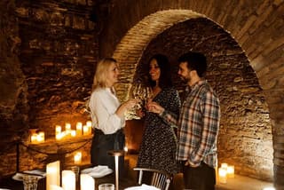 Rome Candlelight Wine and Dine in Ancient Ruins Near the Pantheon