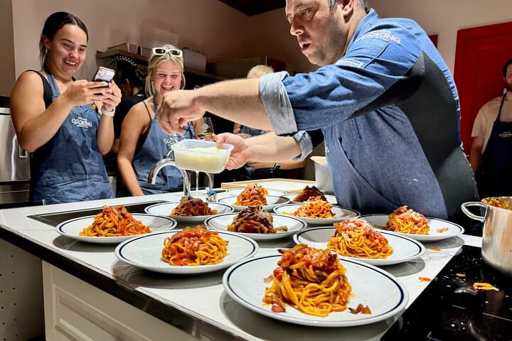 Pasta and Tiramisu Masterclass in Rome — photo 1 of 16