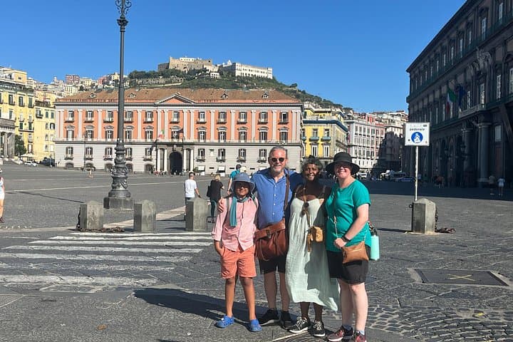Fun and Play Naples Sightseeing Treasure Hunt with Prizes — photo 1 of 6