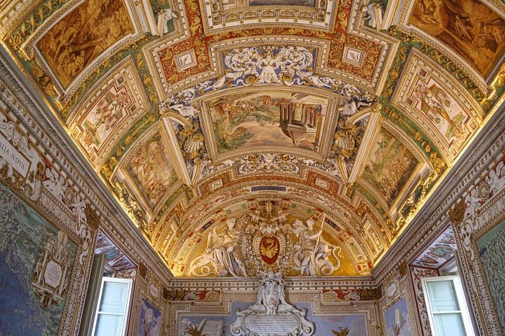 Semi Private Tour Vatican Museums and Sistine Chapel — photo 1 of 6
